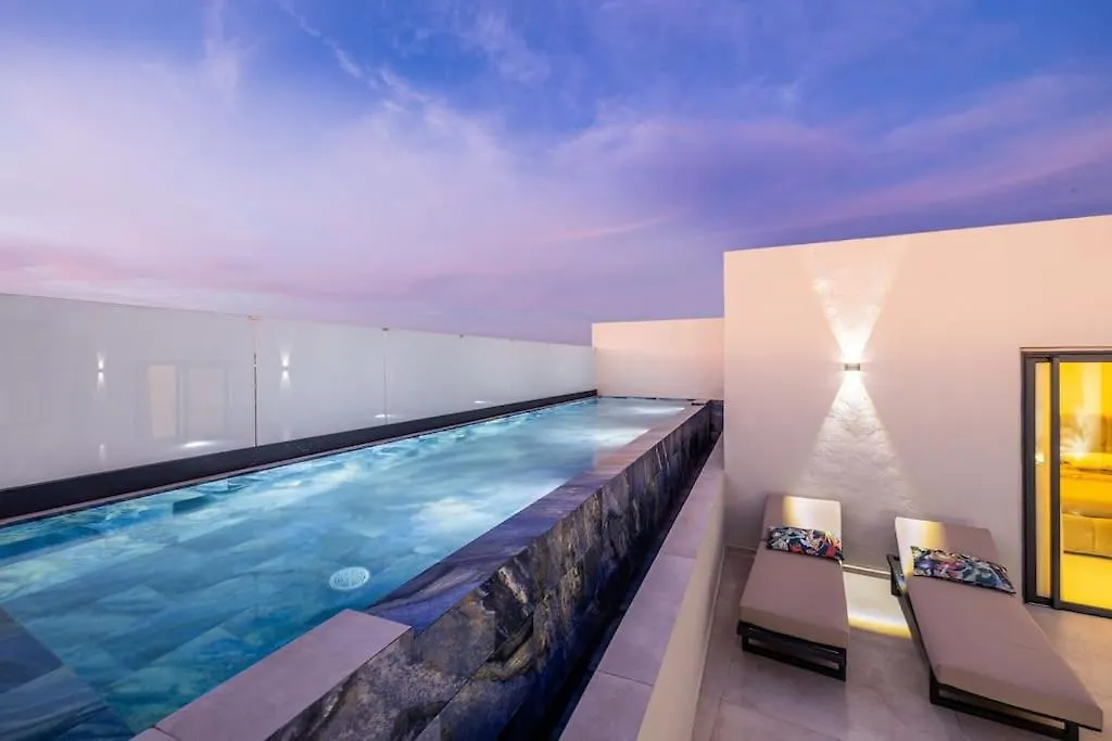 Duplex Piscine Privee Chauffee Rooftop location